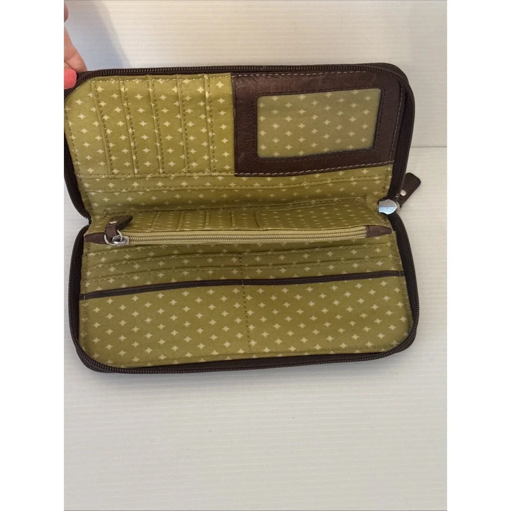 Fossil Key Wallet Brown Floral Coated Leather Zip Around 8x4 Cards Checkbook